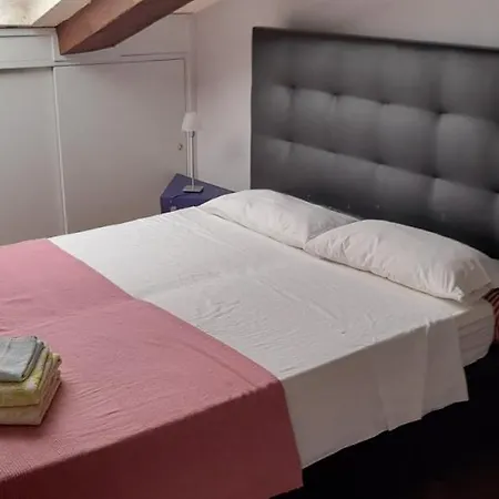 Corte Cavour. Mansarda Nel Cuore Della Citta Apartman Ravenna