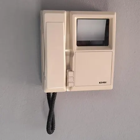 Corte Cavour. Mansarda Nel Cuore Della Citta *