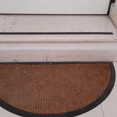 Apartman Corte Cavour. Mansarda Nel Cuore Della Citta *