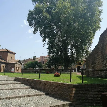 Corte Cavour. Mansarda Nel Cuore Della Citta