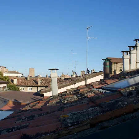 Corte Cavour. Mansarda Nel Cuore Della Citta Apartman Ravenna