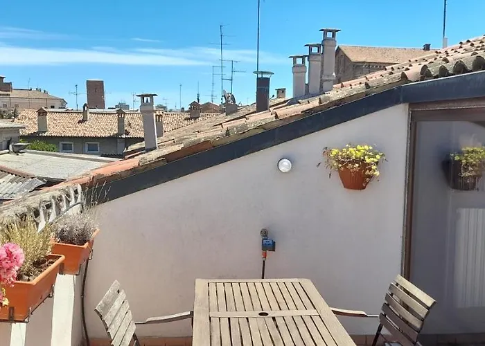 Appartamento Corte Cavour. Mansarda Nel Cuore Della Ravenna