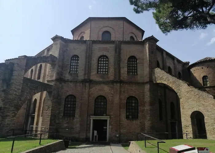 Corte Cavour. Mansarda Nel Cuore Della Appartamento Ravenna